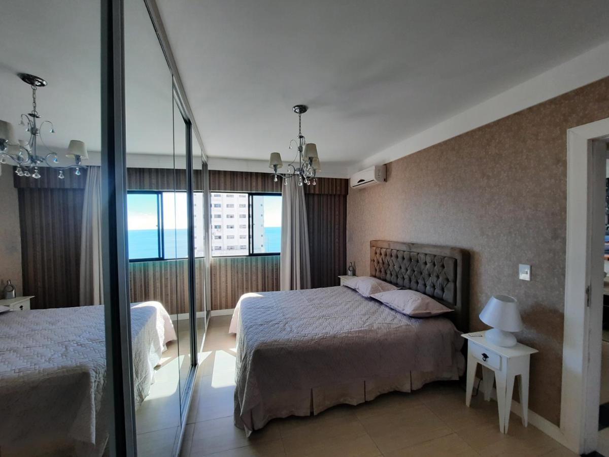 3 Suites Linda Vista Da Orla De Bc A 50M Da Praia - Somente Familiares Balneário Camboriú Esterno foto