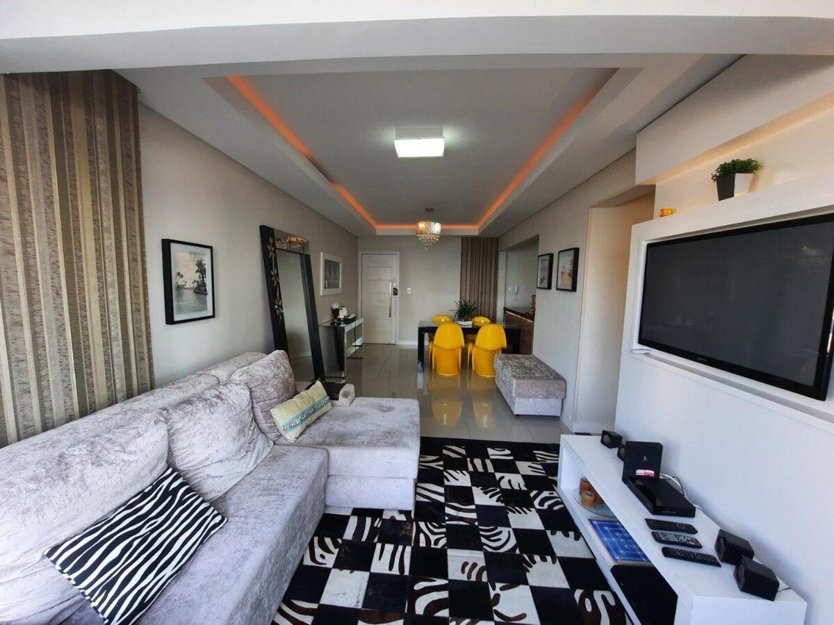 3 Suites Linda Vista Da Orla De Bc A 50M Da Praia - Somente Familiares Balneário Camboriú Esterno foto