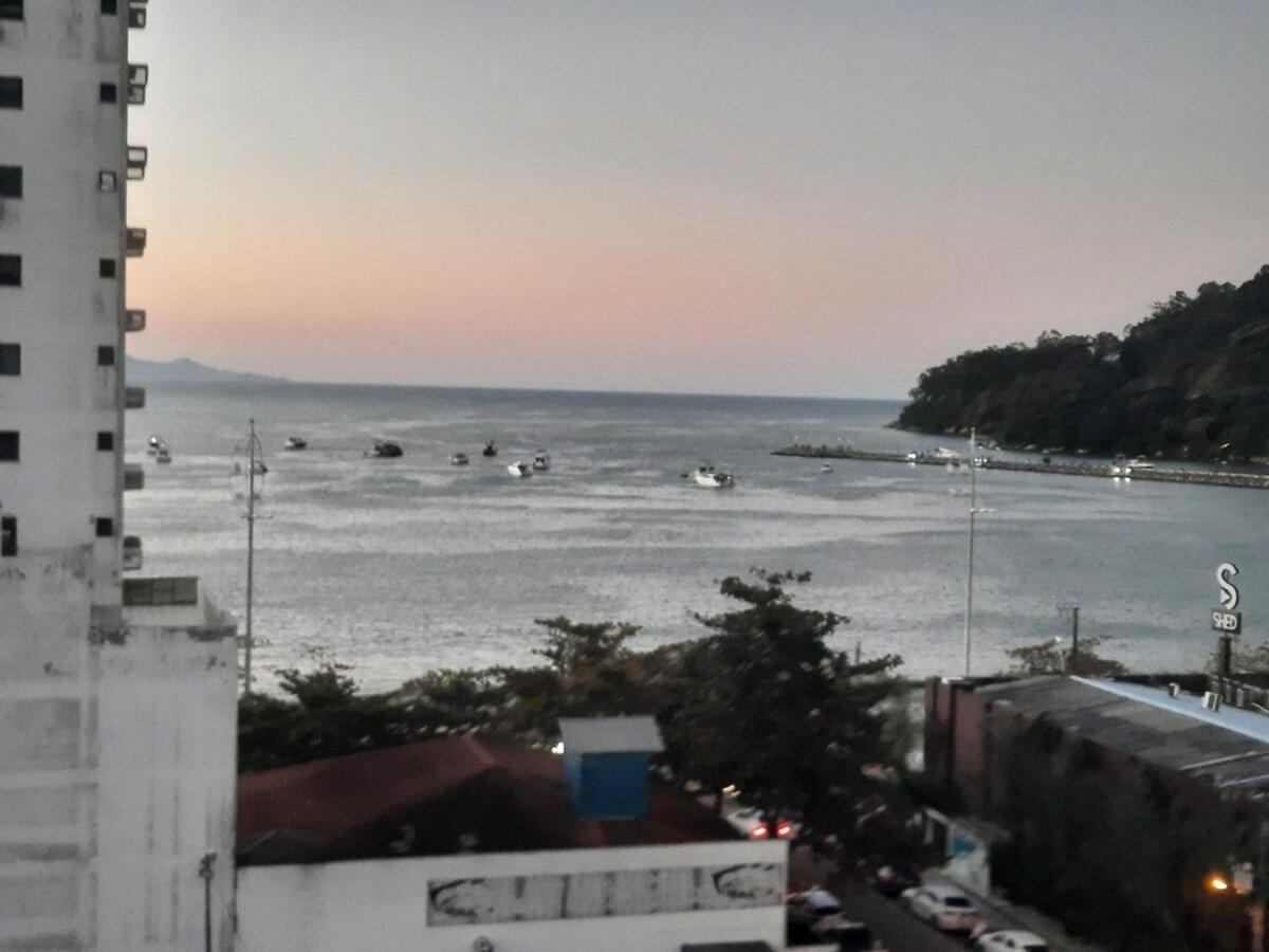3 Suites Linda Vista Da Orla De Bc A 50M Da Praia - Somente Familiares Balneário Camboriú Esterno foto