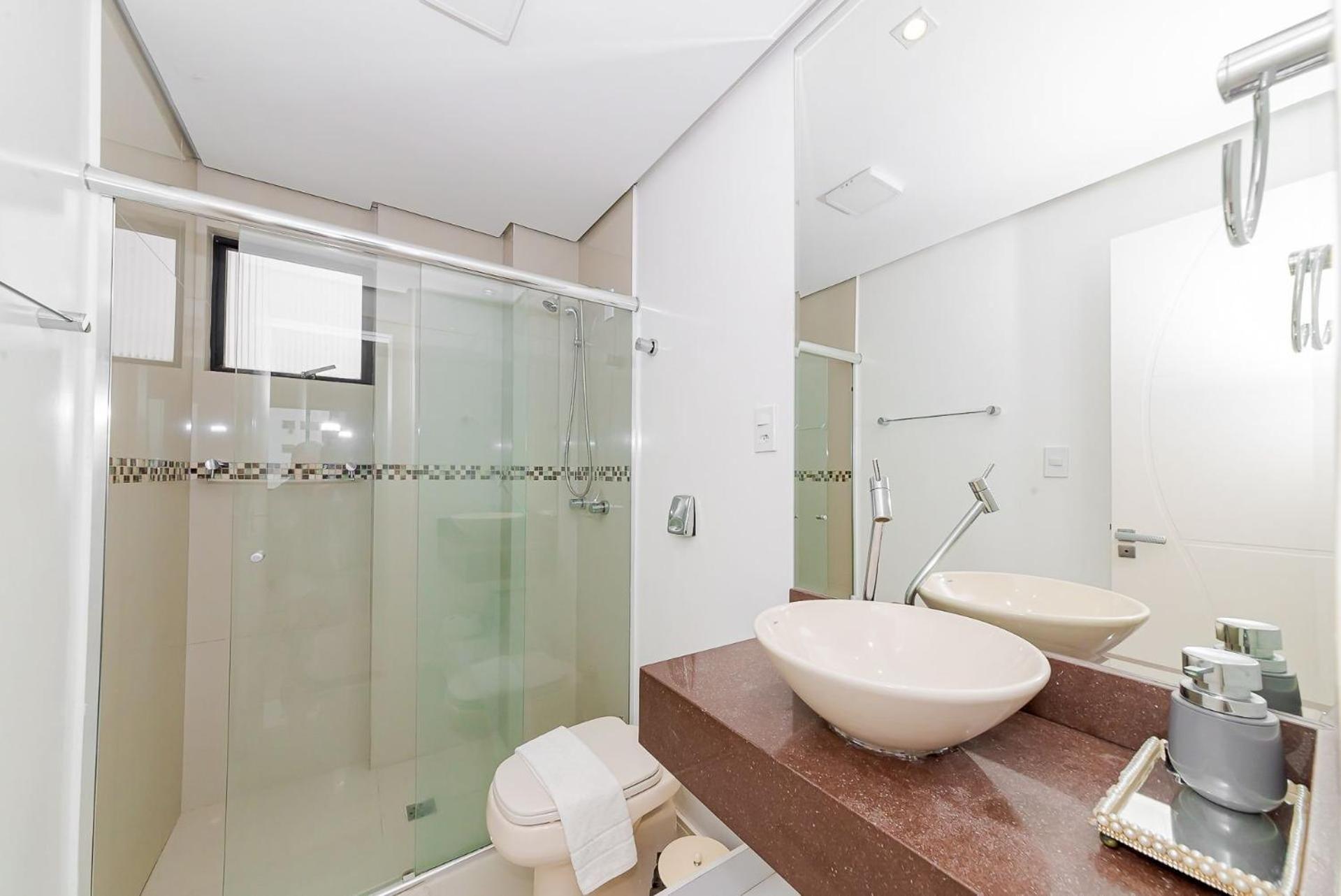 3 Suites Linda Vista Da Orla De Bc A 50M Da Praia - Somente Familiares Balneário Camboriú Esterno foto