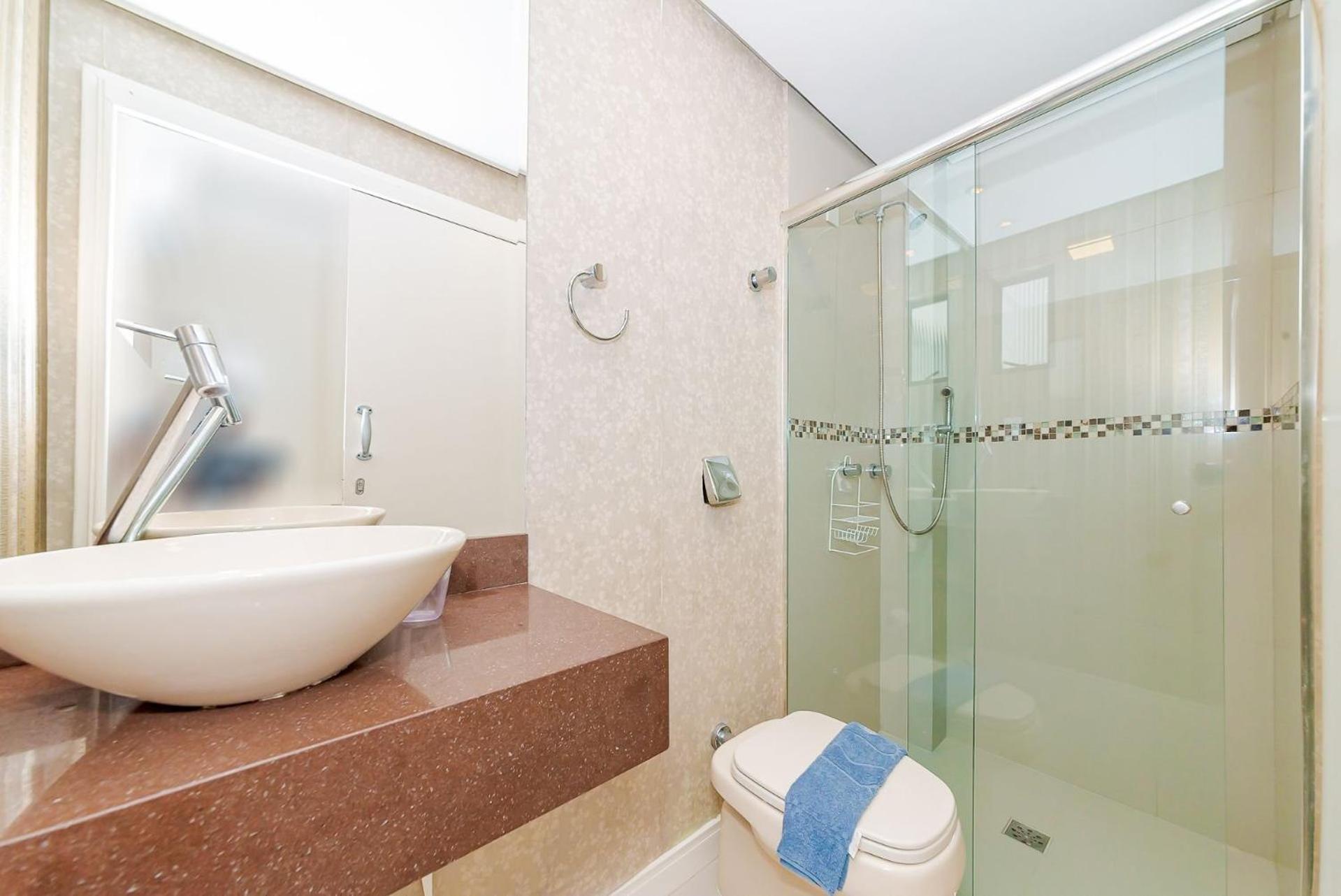 3 Suites Linda Vista Da Orla De Bc A 50M Da Praia - Somente Familiares Balneário Camboriú Esterno foto