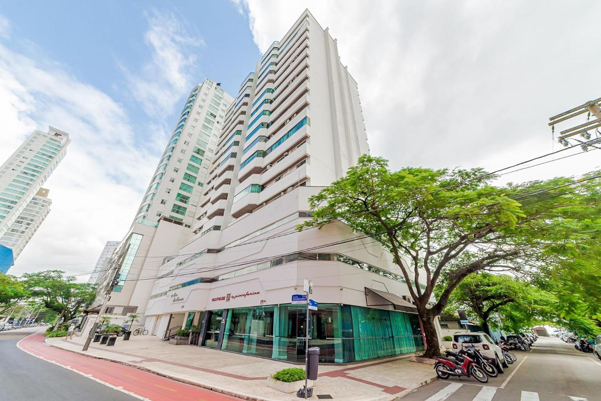 3 Suites Linda Vista Da Orla De Bc A 50M Da Praia - Somente Familiares Balneário Camboriú Esterno foto